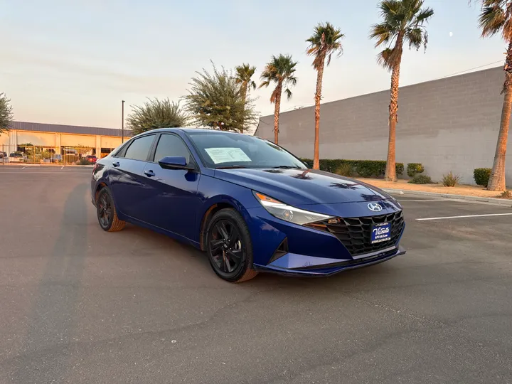 BLUE, 2021 HYUNDAI ELANTRA Image 8