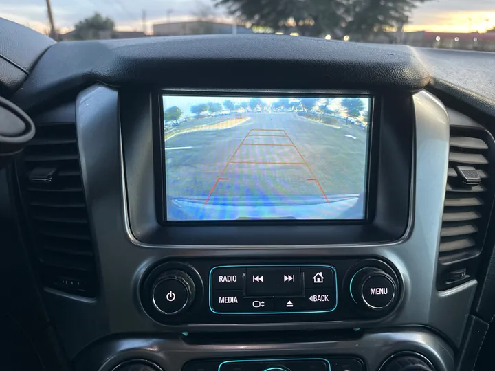 GRAY, 2019 CHEVROLET TAHOE Image 16