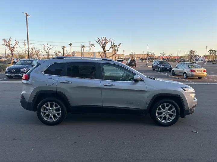 SILVER, 2014 JEEP CHEROKEE Image 7