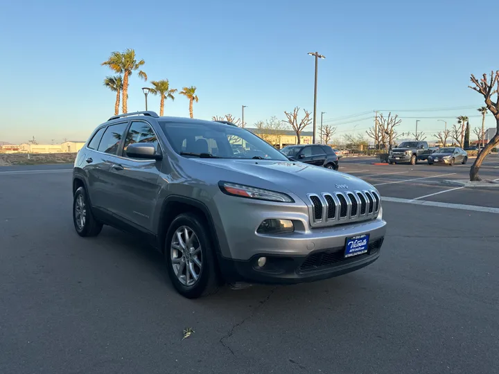 SILVER, 2014 JEEP CHEROKEE Image 8