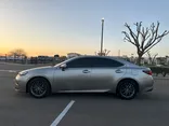 SILVER, 2018 LEXUS ES Thumnail Image 3