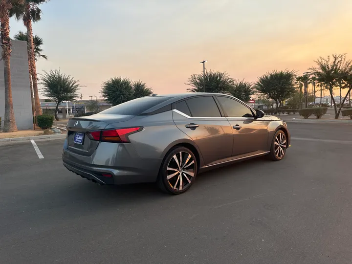 GRAY, 2021 NISSAN ALTIMA Image 6