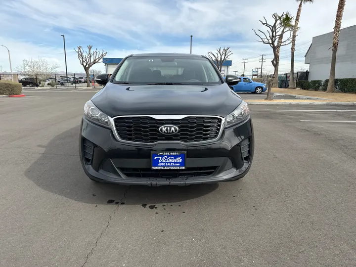 GRAY, 2020 KIA SORENTO Image 8