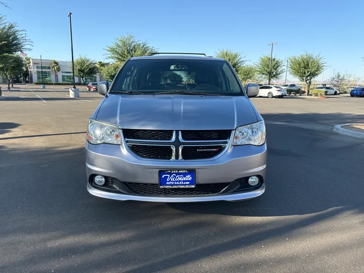 SILVER, 2017 DODGE GRAND CARAVAN PASSENGER Image 2