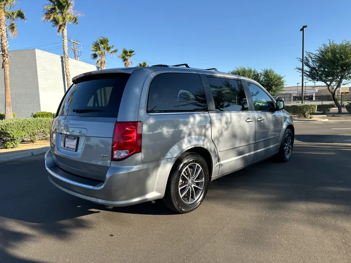 SILVER, 2017 DODGE GRAND CARAVAN PASSENGER Image 6