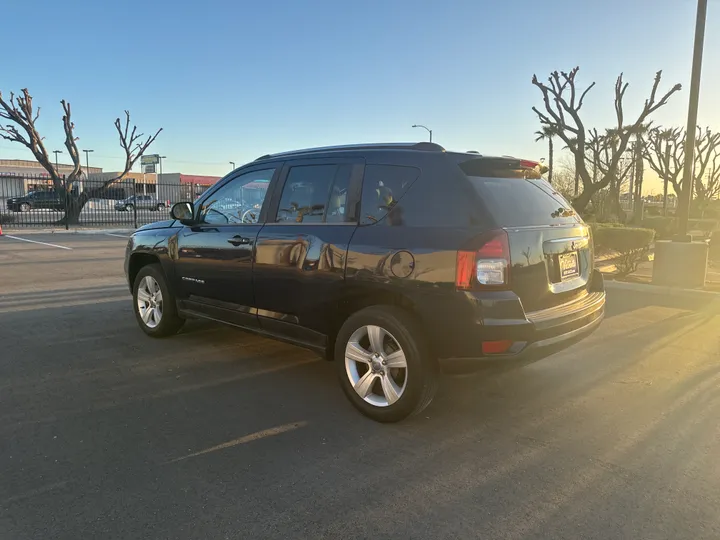 BLUE, 2014 JEEP COMPASS Image 2