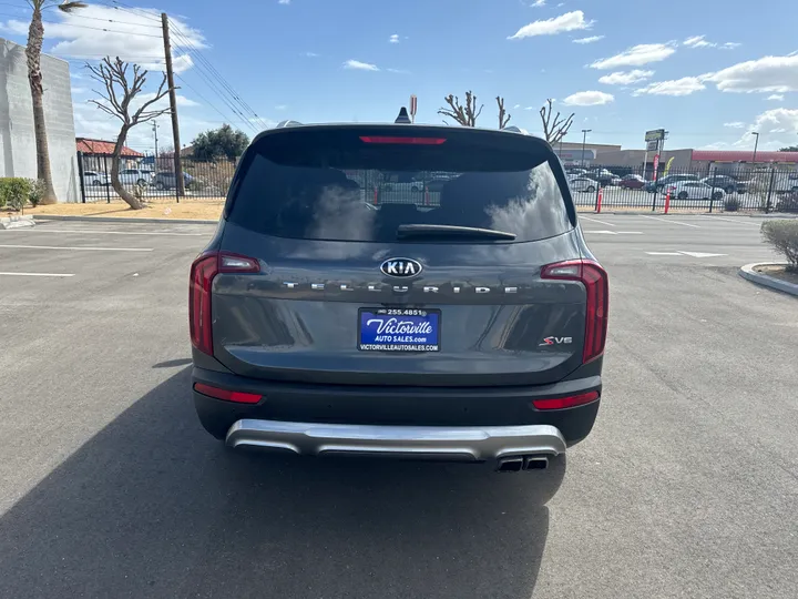 GRAY, 2021 KIA TELLURIDE Image 5