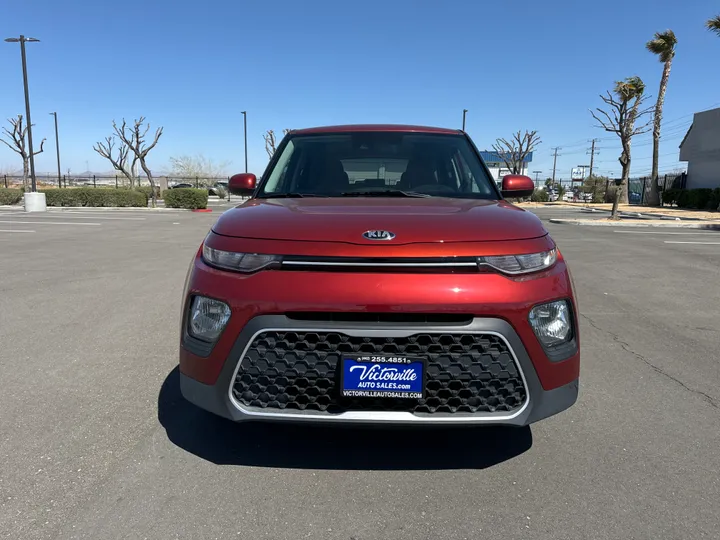 ORANGE, 2021 KIA SOUL Image 2