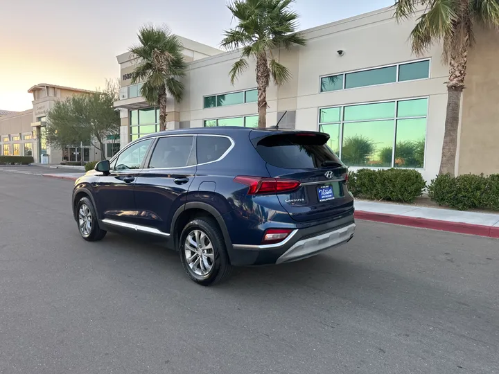 BLUE, 2019 HYUNDAI SANTA FE Image 4