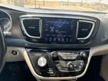 BLACK, 2019 CHRYSLER PACIFICA Thumnail Image 17