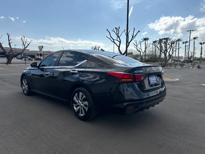 BLACK, 2020 NISSAN ALTIMA Image 3