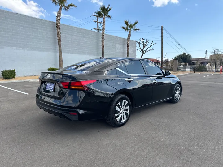 BLACK, 2020 NISSAN ALTIMA Image 5