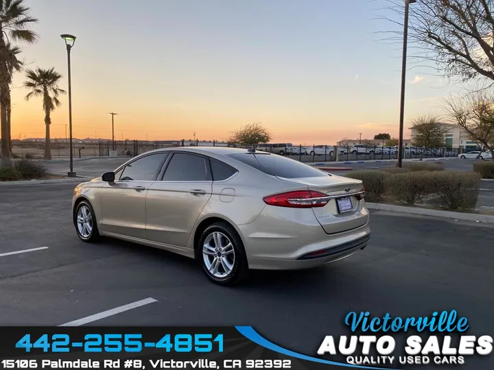 WHITE GOLD METALLIC, 2018 FORD FUSION Image 6