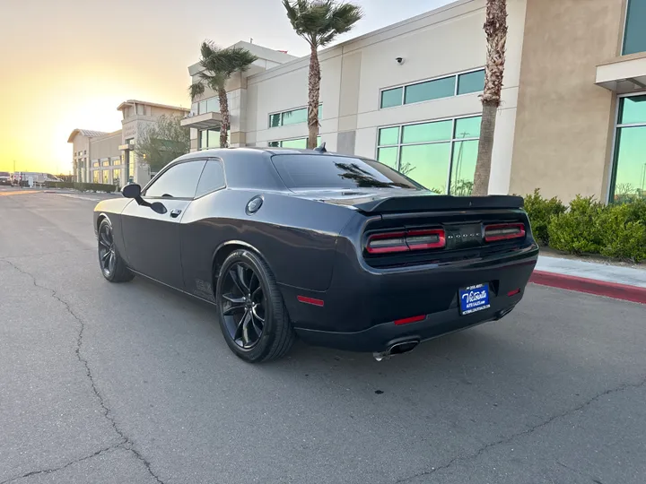 GRAY, 2016 DODGE CHALLENGER Image 5