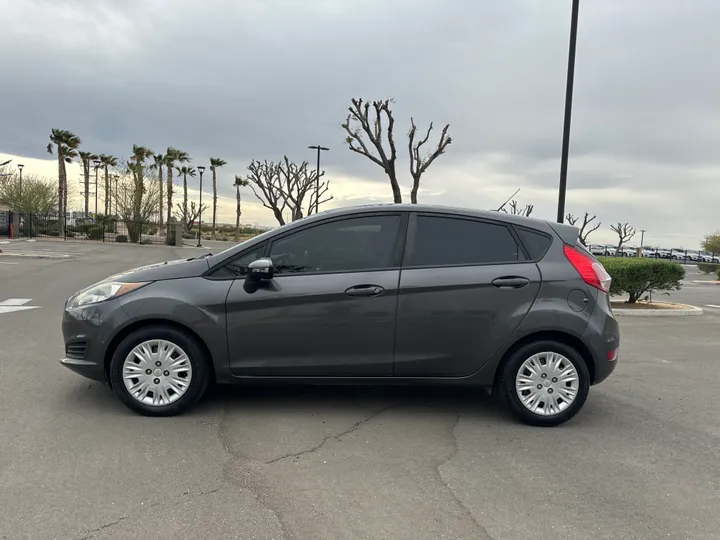 GRAY, 2015 FORD FIESTA Image 3