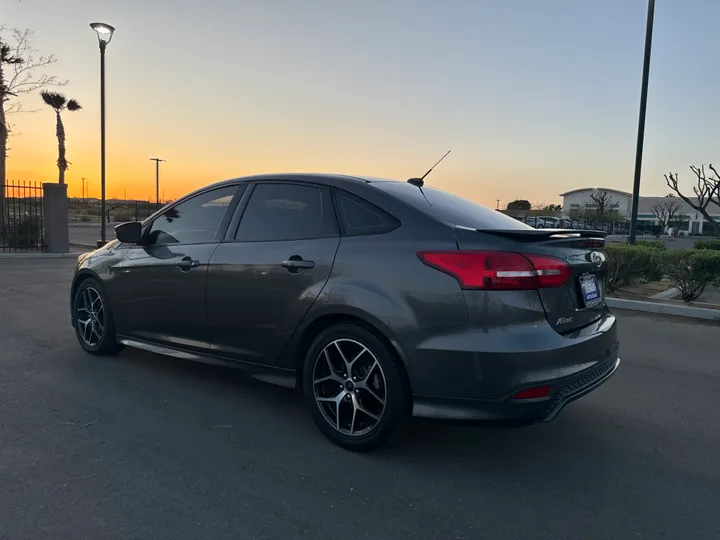 GRAY, 2016 FORD FOCUS Image 4