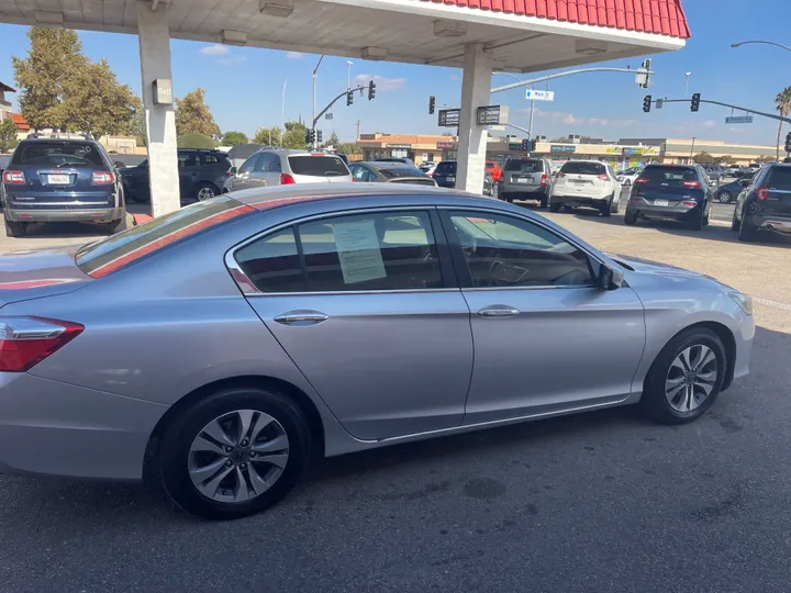 SILVER, 2015 HONDA ACCORD Image 15