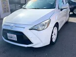 WHITE, 2018 TOYOTA YARIS IA Thumnail Image 1