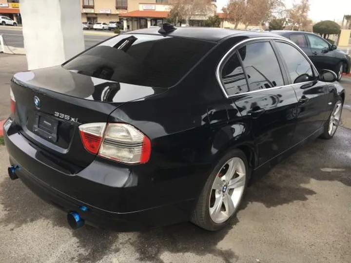 BLACK, 2008 BMW 3 SERIES Image 3