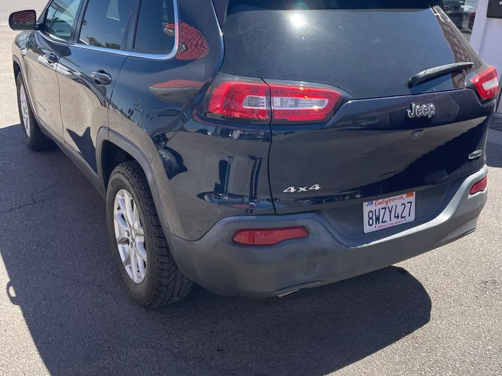 BLUE, 2016 JEEP CHEROKEE Image 6