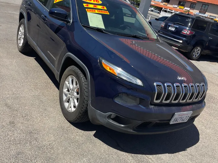 BLUE, 2016 JEEP CHEROKEE Image 39