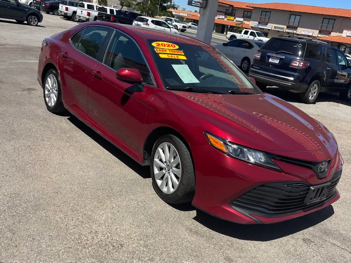 RED, 2020 TOYOTA CAMRY Image 9