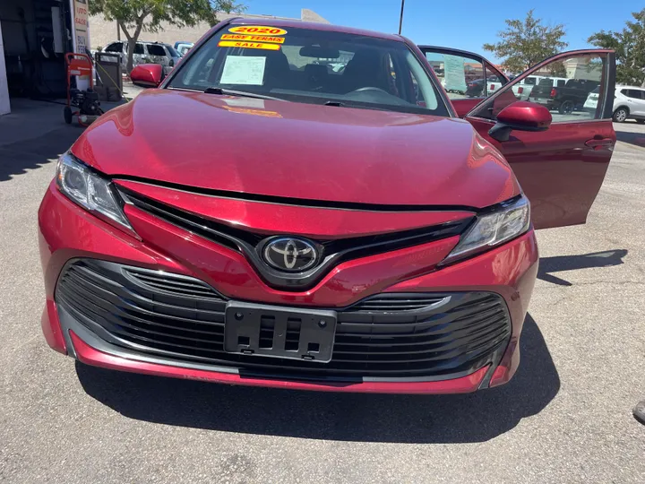 RED, 2020 TOYOTA CAMRY Image 21