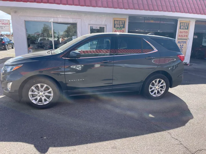 GRAY, 2019 CHEVROLET EQUINOX Image 4