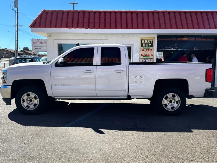 WHITE, 2018 CHEVROLET SILVERADO 1500 DOUBLE CAB Image 3