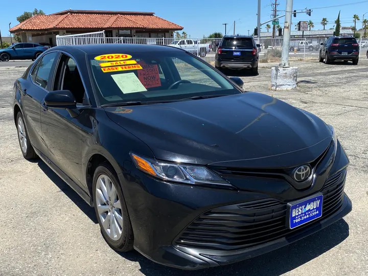 BLACK, 2020 TOYOTA CAMRY Image 4