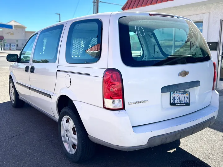 WHITE, 2007 CHEVROLET UPLANDER CARGO Image 5