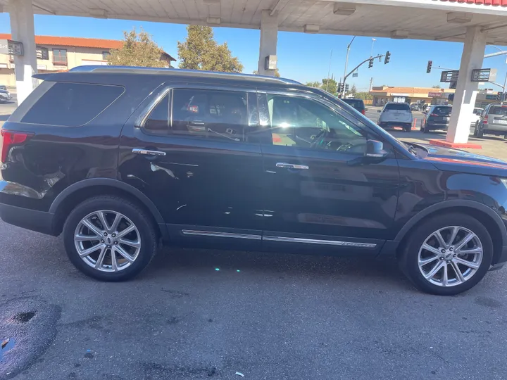 BLACK, 2016 FORD EXPLORER Image 19