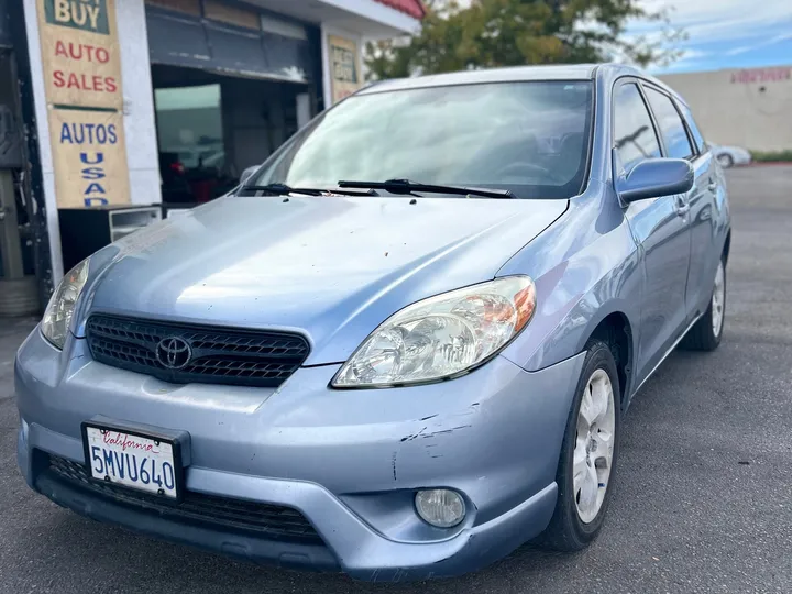 BLUE, 2005 TOYOTA MATRIX Image 1