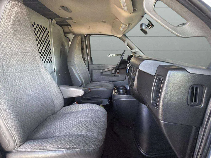 WHITE, 2019 CHEVROLET EXPRESS 2500 CARGO Image 13
