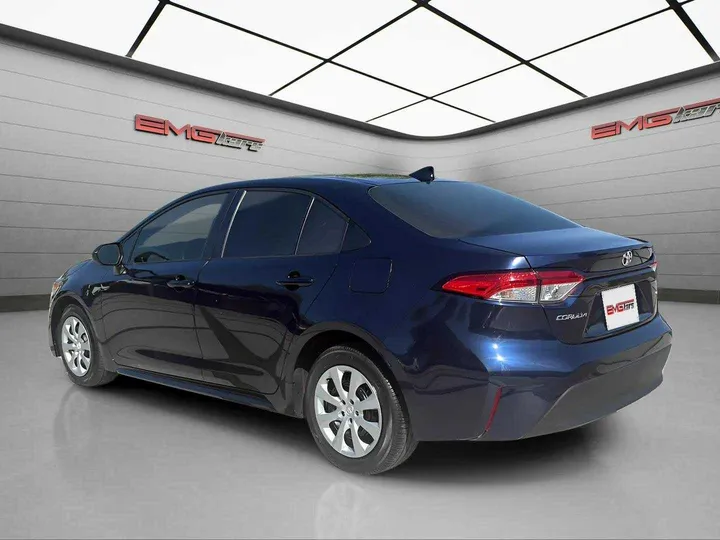 BLUE, 2024 TOYOTA COROLLA Image 5