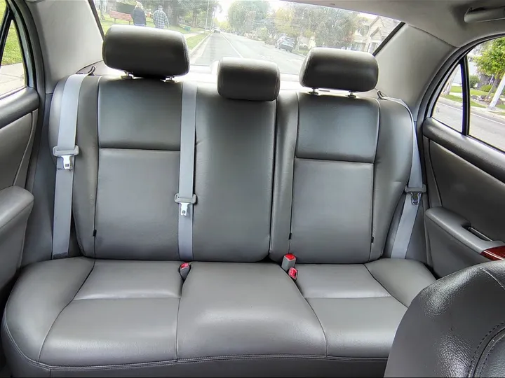 2007 TOYOTA COROLLA Image 6