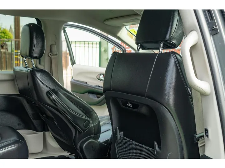 GRAY, 2022 CHRYSLER PACIFICA Image 31