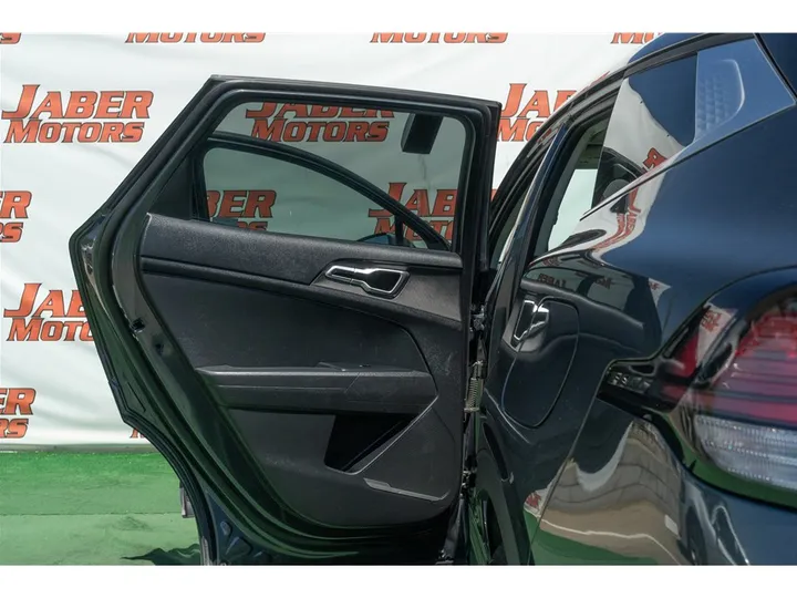 GRAY, 2024 KIA SPORTAGE Image 30