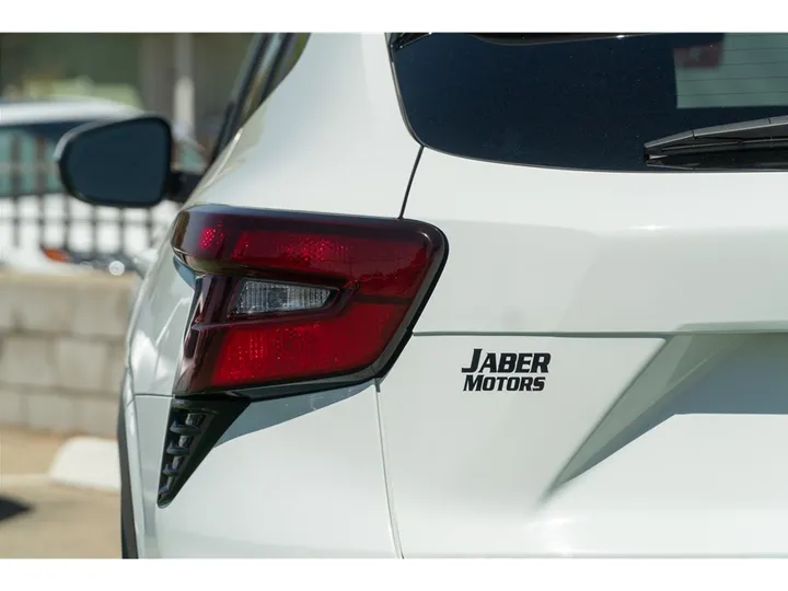 WHITE, 2024 CHEVROLET TRAX Image 32