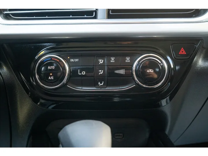 WHITE, 2024 CHEVROLET TRAX Image 20