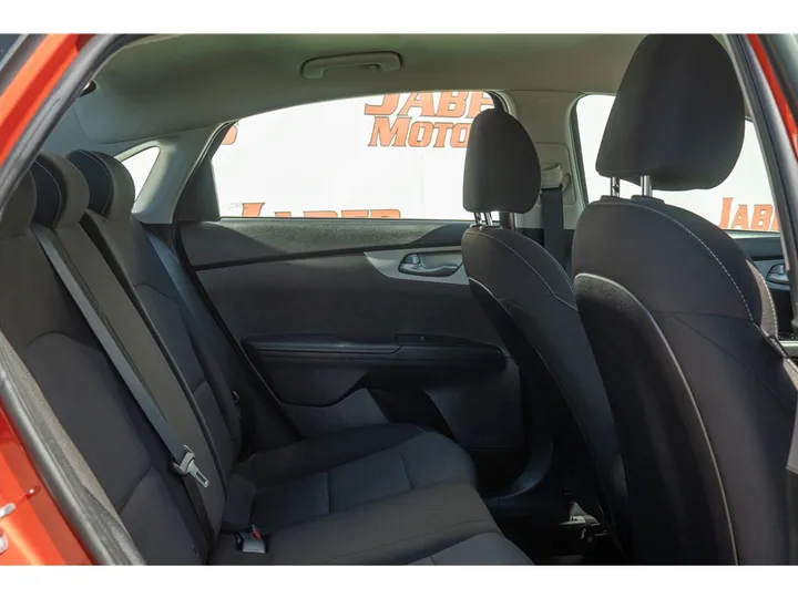 ORANGE, 2023 KIA FORTE Image 33