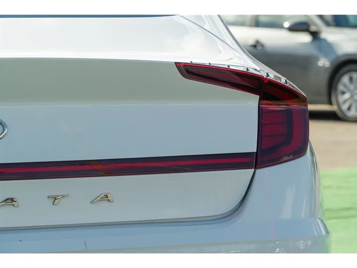 WHITE, 2023 HYUNDAI SONATA Image 43