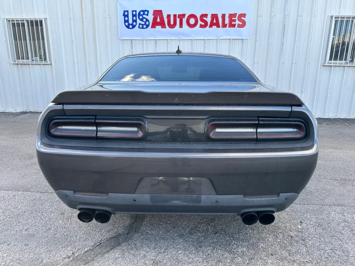 GREY, 2016 DODGE CHALLENGER Image 4