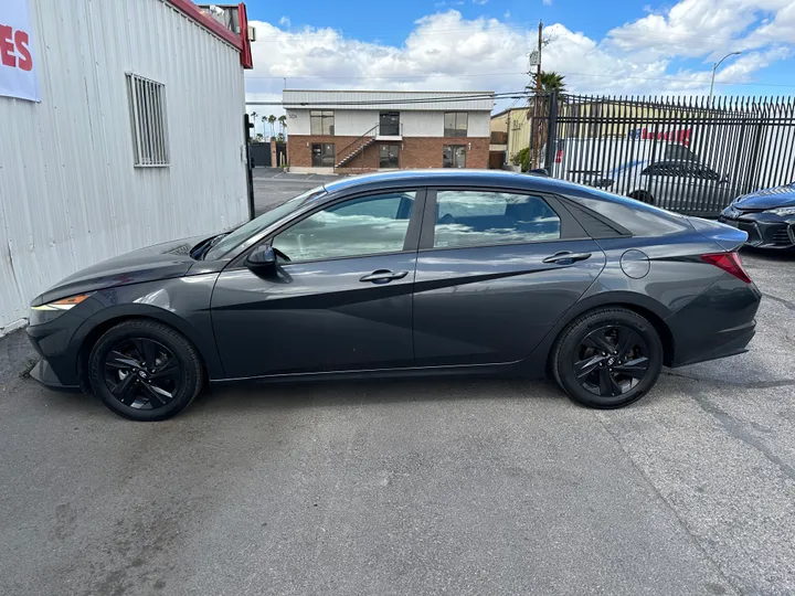 GREY, 2021 HYUNDAI ELANTRA Image 8