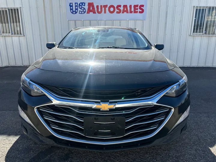 BLUE, 2019 CHEVROLET MALIBU Image 2