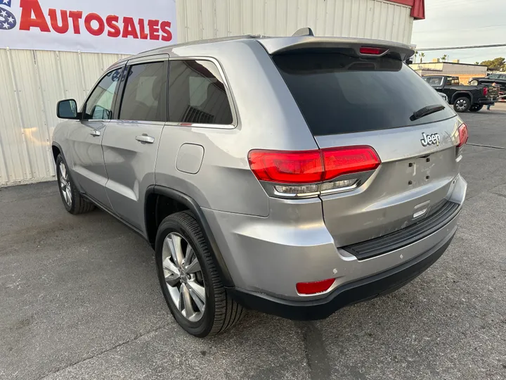 GREY, 2017 JEEP GRAND CHEROKEE Image 6