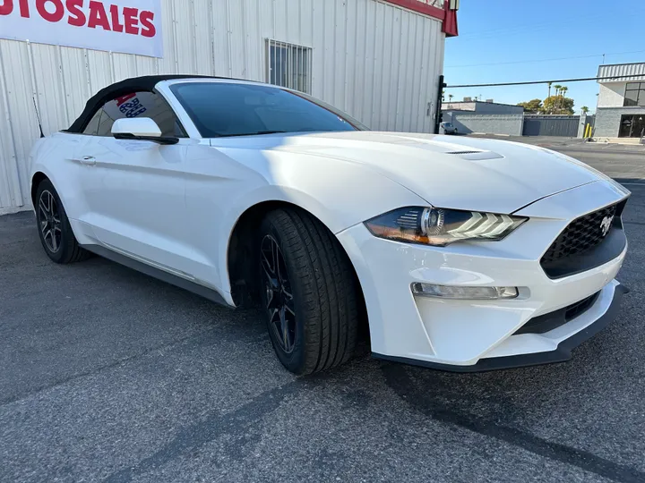 2018 FORD MUSTANG Image 3