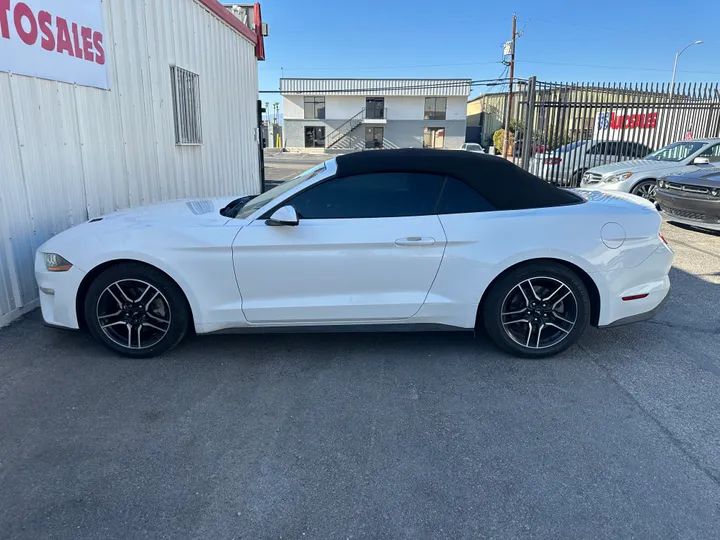 2018 FORD MUSTANG Image 8