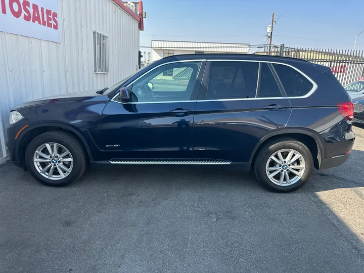 BLUE, 2015 BMW X5 Image 8