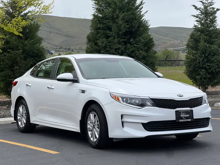 2017 KIA OPTIMA Image 4